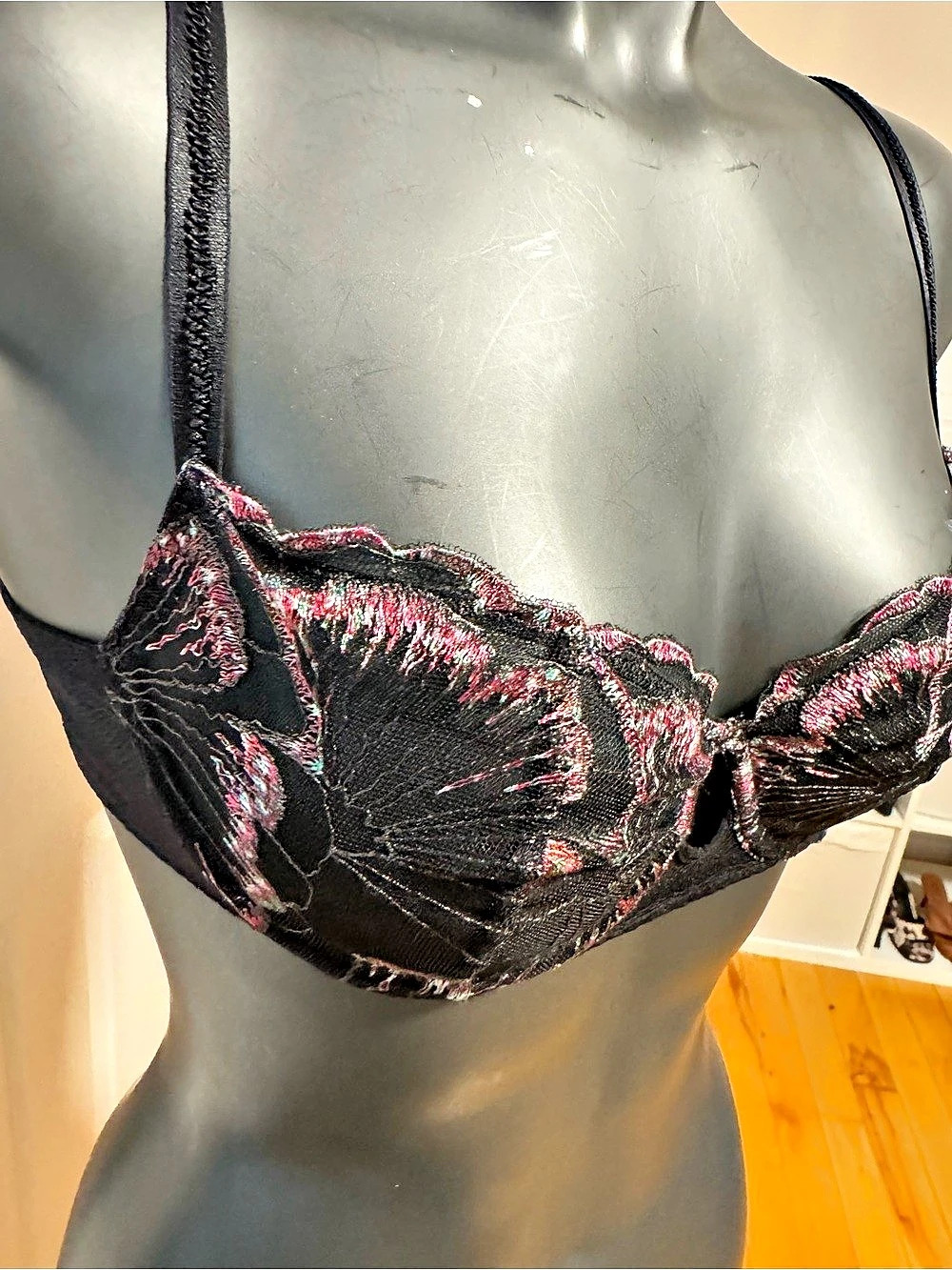 bra - Picture 3 of 4